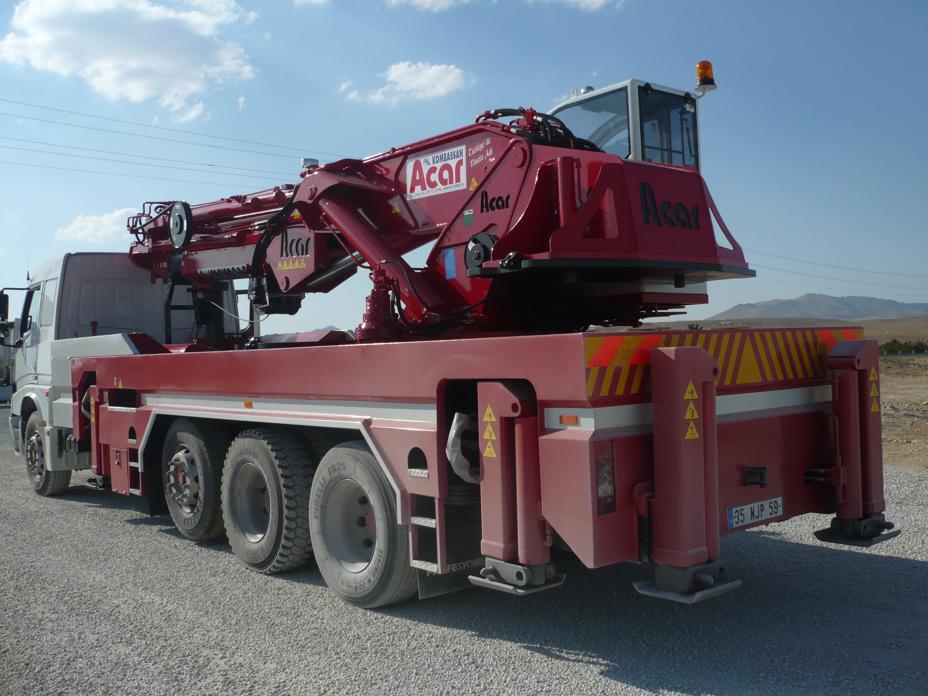 AC 150 TM-KÇ6 tipi araç üstü katlanır bomlu hidrolik mobil vinç